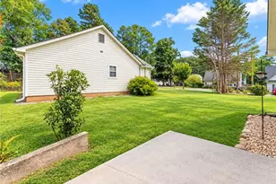 2560 Fairlane Dr, Cumming, GA 30041 - Photo 10