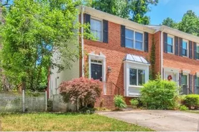 2775 Bentley Place SE, Marietta, GA 30067 - Photo 2