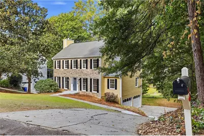 2706 Lillie Lake Drive SW, Marietta, GA 30064 - Photo 4