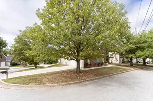 1947 Cutters Mill Way, Lithonia, GA 30058 - Photo 2