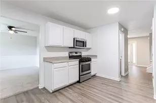 1947 Cutters Mill Way, Lithonia, GA 30058 - Photo 10