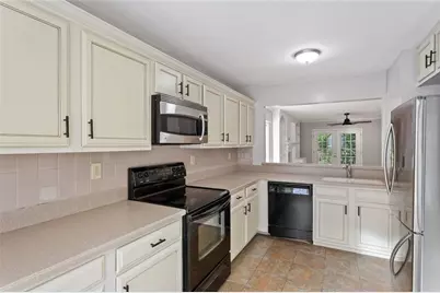 5182 Laurel Bridge Court SE, Smyrna, GA 30082 - Photo 4