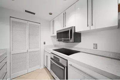 3481 Lakeside Drive NE #1107, Atlanta, GA 30326 - Photo 4