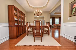 229 Villa Park Cir, Stone Mountain, GA 30087 - Photo 10