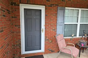 6880 Tara Oaks Dr, Riverdale, GA 30274 - Photo 4
