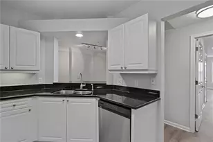 3334 Peachtree Rd NE, Atlanta, GA 30326 - Photo 10