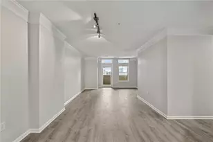 3334 Peachtree Rd NE, Atlanta, GA 30326 - Photo 4
