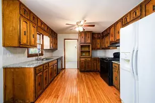462 Emily Dr SW, Lilburn, GA 30047 - Photo 12