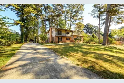 462 Emily Drive SW, Lilburn, GA 30047 - Photo 34