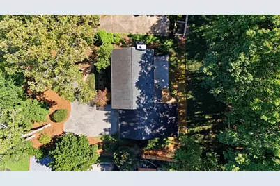 4894 McPherson Drive NE, Roswell, GA 30075 - Photo 32