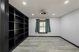 6090 Shadburn Ferry Rd, Buford, GA 30518 - Photo 32