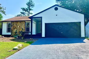 2034 Corners Cir, Lithonia, GA 30058 - Photo 2