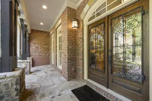 225 Skyridge Dr, Atlanta, GA 30350 - Photo 2