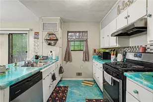 1955 Woodlot Trail, Lithonia, GA 30058 - Photo 10