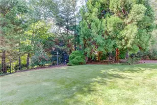 5622 Good Hope Dr, Flowery Branch, GA 30542 - Photo 8