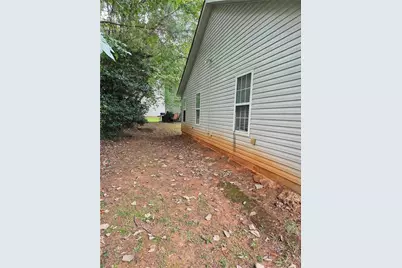 4231 Chestnut Lake Avenue, Lithonia, GA 30038 - Photo 4