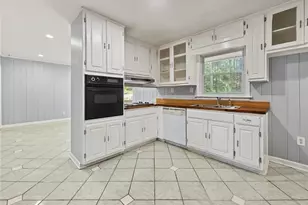 530 Allgood Rd, Stone Mountain, GA 30083 - Photo 8