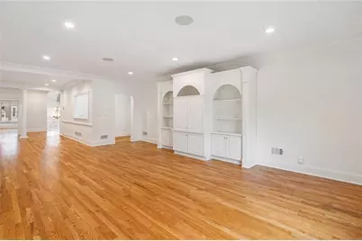 3685 Peachtree Road NE #10, Atlanta, GA 30319 - Photo 10