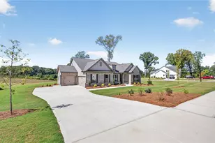 1081 Windy Hill Rd, Jefferson, GA 30549 - Photo 4