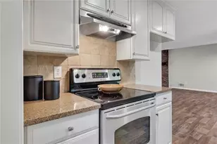 1887 Beaver Dam Ln NE, Marietta, GA 30062 - Photo 6