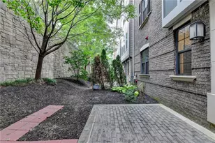 595 Broadview Pl NE, Atlanta, GA 30324 - Photo 10