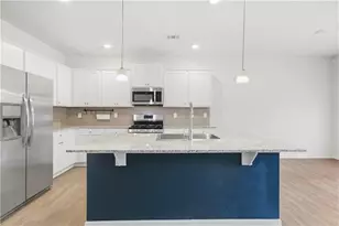 208 Bluffton Ct, Acworth, GA 30102 - Photo 2