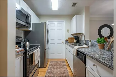 1075 Peachtree Walk NE #A205, Atlanta, GA 30309 - Photo 6