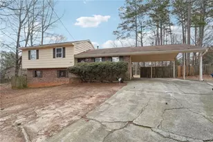 7344 Camelot Ct, Riverdale, GA 30296 - Photo 2