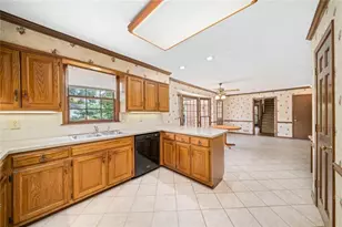 4965 Trailridge Pass, Dunwoody, GA 30338 - Photo 4