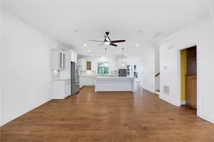 844 Stonehill Ln, Atlanta, GA 30324 - Photo 8