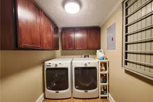 10490 Summer Creek Dr, Johns Creek, GA 30022 - Photo 10