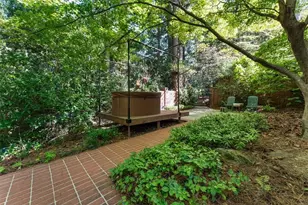 892 Castle Falls Dr NE, Atlanta, GA 30329 - Photo 54