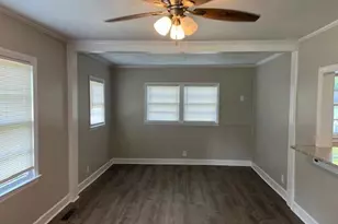 633 Tom Read Dr, Marietta, GA 30062 - Photo 2