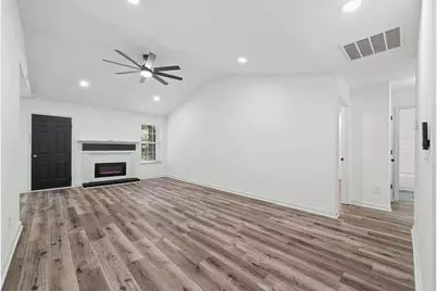 648 Fieldcrest Drive, McDonough, GA 30253 - Photo 4