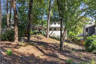2552 Ridgewood Terrace NW, Atlanta, GA 30318 - Photo 6