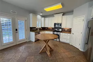 6630 Grove Crossing Ct, Cumming, GA 30028 - Photo 4