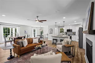 2810 Wendy Ln, Marietta, GA 30062 - Photo 2