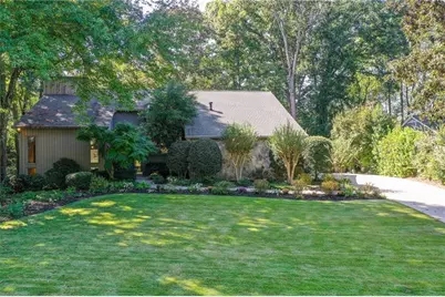 1075 Riverside Trace, Sandy Springs, GA 30328 - Photo 14