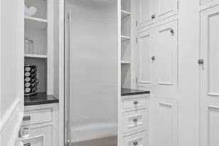 3874 Vermont Rd NE, Atlanta, GA 30319 - Photo 16