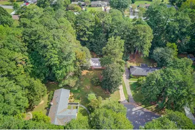 4464 Francis Court SW, Lilburn, GA 30047 - Photo 4