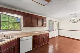 6959 Deaton Henry Rd, Flowery Branch, GA 30542 - Photo 12
