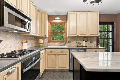 274 Martin Ridge Drive SW, Marietta, GA 30064 - Photo 2