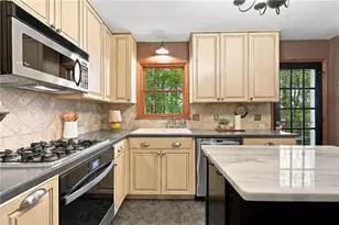 274 Martin Ridge Dr S W, Marietta, GA 30064 - Photo 2