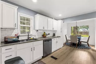 2182 Brookfield Dr, Lawrenceville, GA 30043 - Photo 18