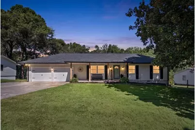 205 Woodglen Drive, Woodstock, GA 30188 - Photo 2