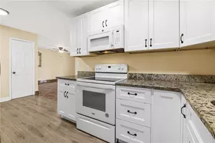349 Roxbury Dr, Riverdale, GA 30274 - Photo 4