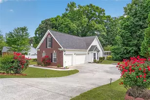2270 Taylor Pointe Way, Dacula, GA 30019 - Photo 2