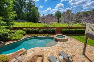11001 Estates Cir, Alpharetta, GA 30022 - Photo 28
