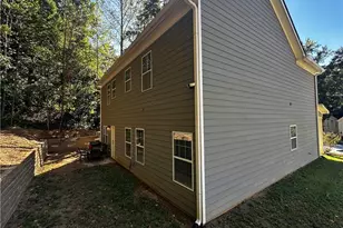 6938 Shadow Ridge Ln, Stone Mountain, GA 30087 - Photo 4