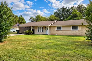 208 Bedivere, Warner Robins, GA 31093 - Photo 2